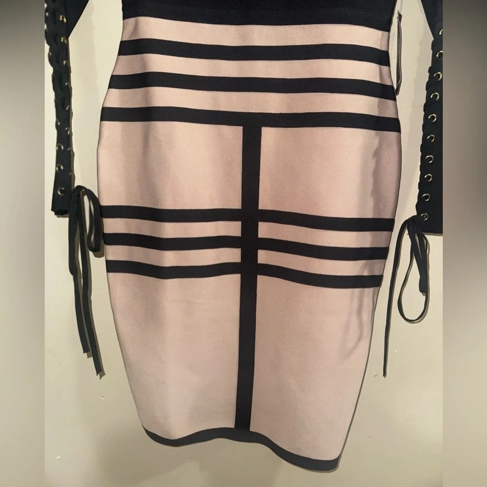 VENUS Bondage Long Sleeve Dress with Lace. sleeves NEW - Picture 3 of 6